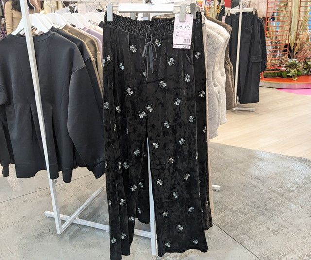 ベロアパンツ