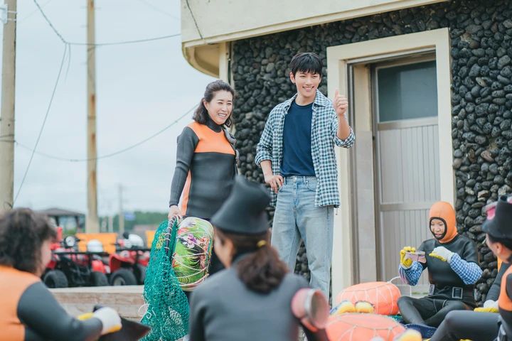 ムダルリへようこそ サムダルの母ミジャ（キム・ミギョン）とヨンピルと海女仲間たち