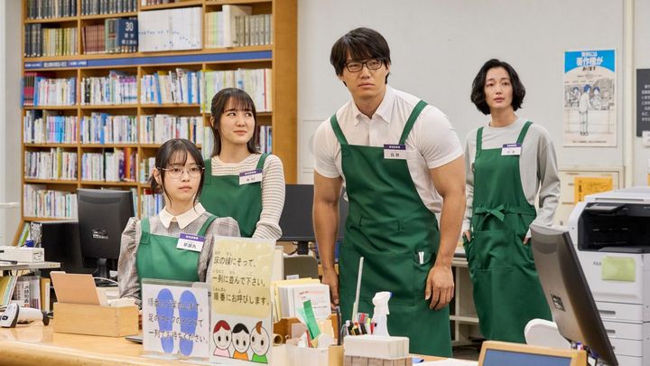 夜ドラ「税金で買った本」第20回より ©️NHK
