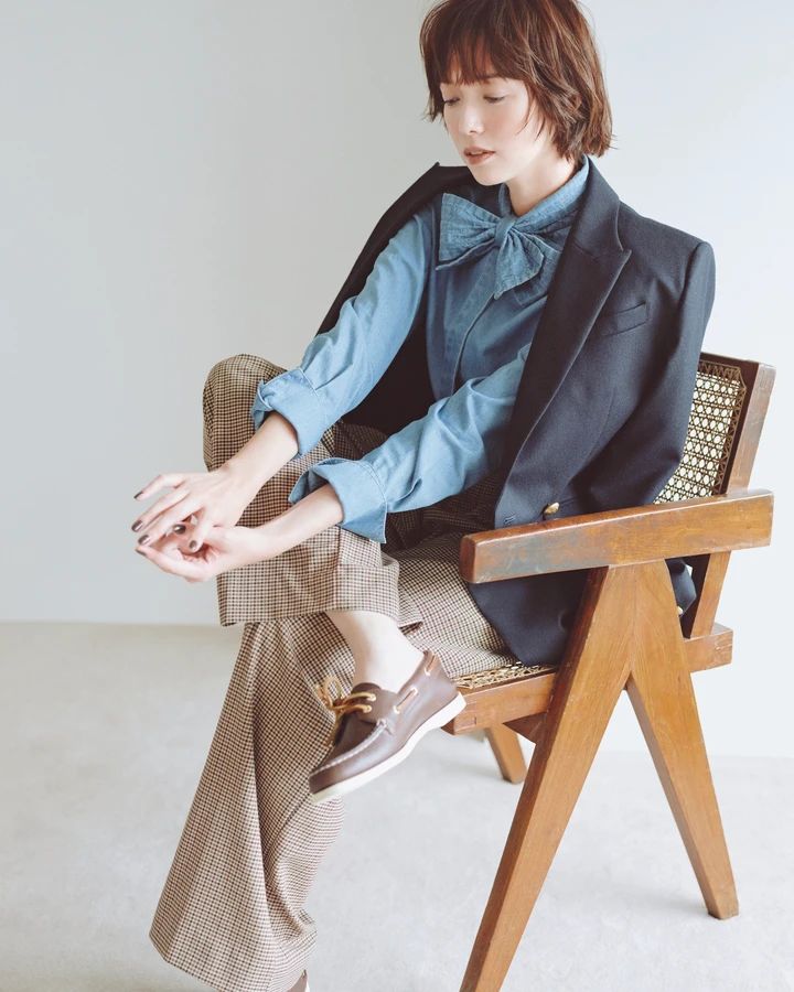 佐藤栞里 パンツコーデ