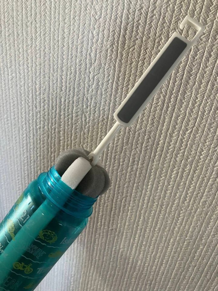 ダイソー：ロングスポンジボトル洗い