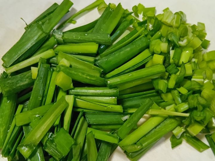 余ったスパゲッティ救済アイデア！ニラ玉スパゲッティ