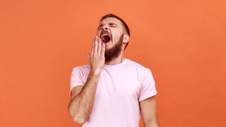食事でも運動でもなかった──寿命と結びつく生活習慣、1位は喫煙、2位は「睡眠不足」