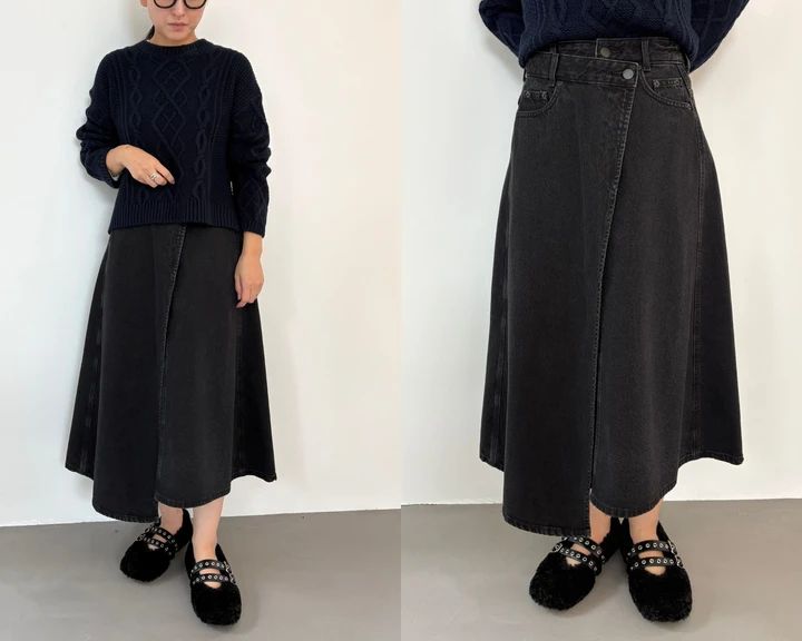ケーブルバックリボンセーター￥3990・デニムスカート￥3990・フラッフィーボアメリージェーンシューズ￥2990／GU（ジーユー）