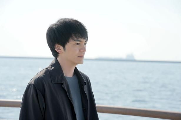 【写真を見る】林遣都が演じるのは造船所で働く青年、園部龍 [c]2027 TOEI