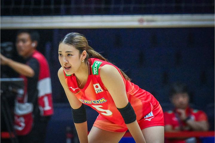 佐藤淑乃（C）Volleyball World