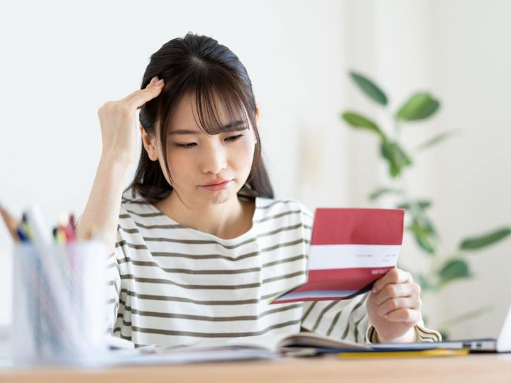 生まれ育った愛着のある環境で子育てをするために、実家の敷地内にマイホームを構え、両親と二世帯で暮らす家族もいます。今回は、秋田県湯沢市に住む35歳女性のエピソードを紹介します。