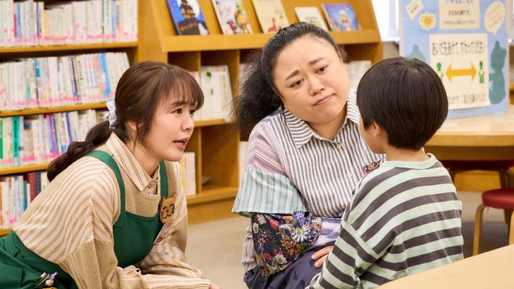 夜ドラ「税金で買った本」第21回より ©️NHK
