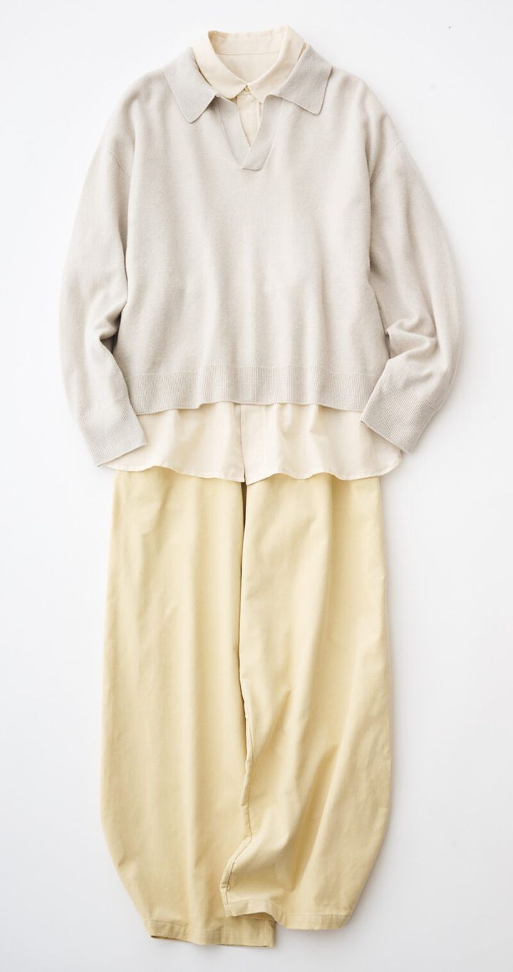 ニット¥38,500、ラウンドカラーシャツ¥36,300、コーデュロイバレルパンツ¥34,100／すべてフルーツ オブ ライフ