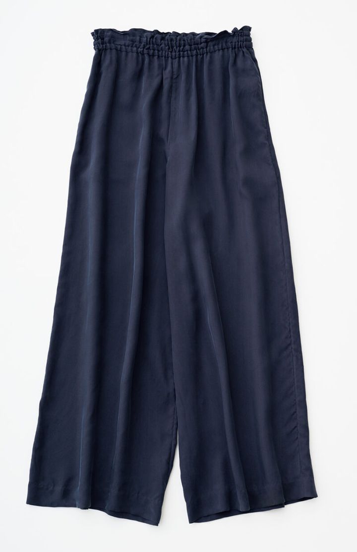 パンツ¥36,300／ フルーツオブ ライフ