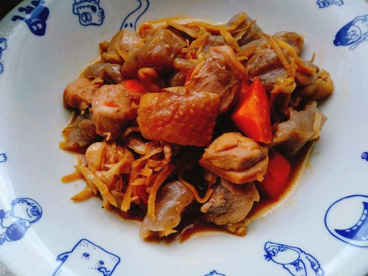 じっくり煮込んで染みしみ！鶏肉とこんにゃくの旨煮込み