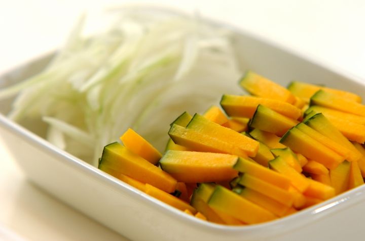 カボチャのかき揚げの下準備1