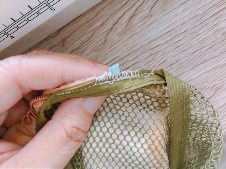 セリアの食パンくんがかわいかったので、ポーチをリメイクしてお買い物のお供にしちゃいました