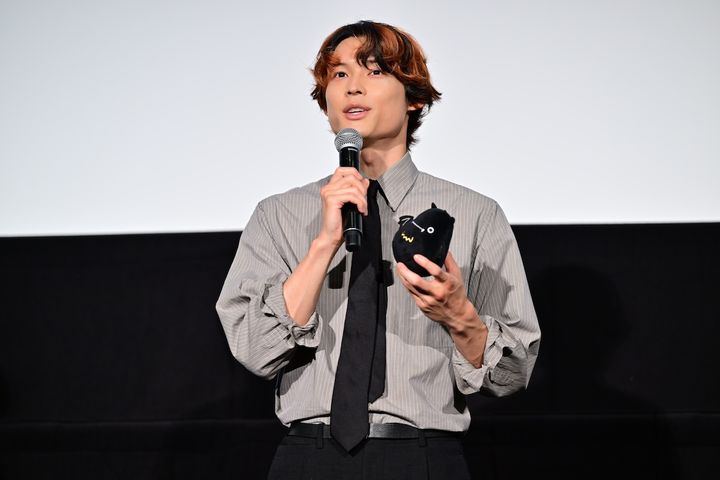 松村北斗、『白鳥とコウモリ』ラストシーンの苦悩明かす「家で用意した以上のものが出ました」