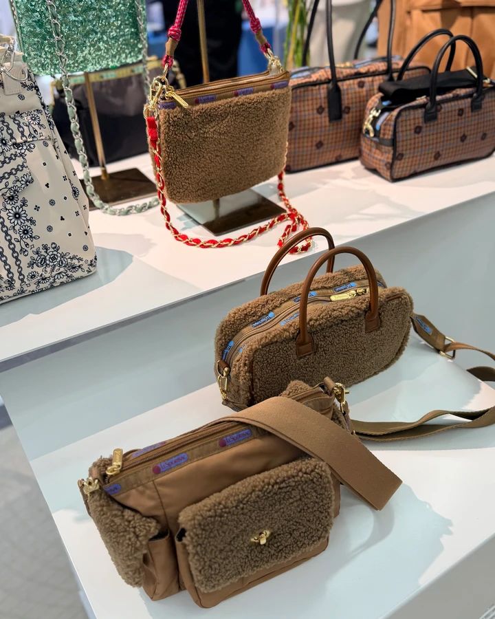LeSportsac レスポートサック アトリエコレクション 秋冬新作 ボア ミニバッグ