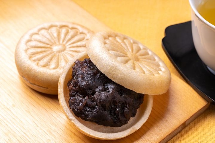 美味しそうな最中 伝統和菓子