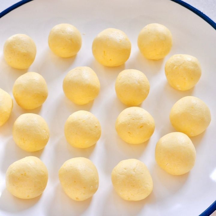 丸めたかぼちゃのお豆腐白玉