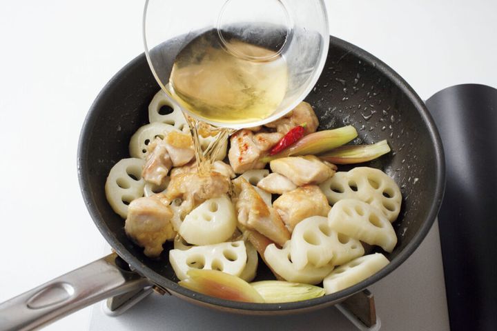 鶏もも肉とれんこんの甘酢炒め