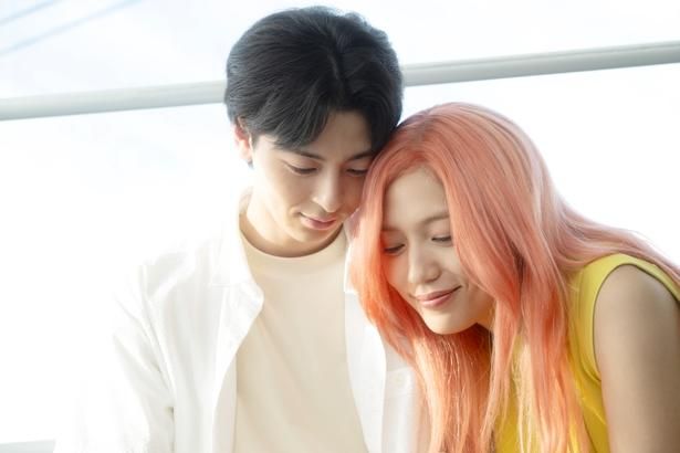 全身全霊で役柄に向き合った川口春奈、高杉真宙の演技に絶賛の声が寄せられている [c]遠藤和/小学館 [c]2026「ママがもうこの世界にいなくても」製作委員会