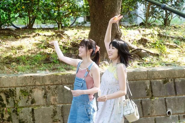 大好きな姉である和に寄り添う妹たち。家族の温かな絆も胸アツ！ [c]遠藤和/小学館 [c]2026「ママがもうこの世界にいなくても」製作委員会