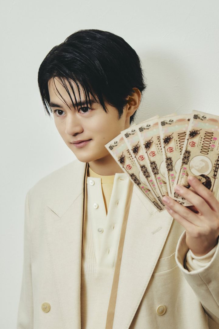 鈴鹿央士