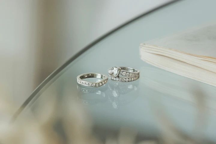 楫真梨子さんがの「CHAUMET」の婚約指輪と手作りの結婚指輪