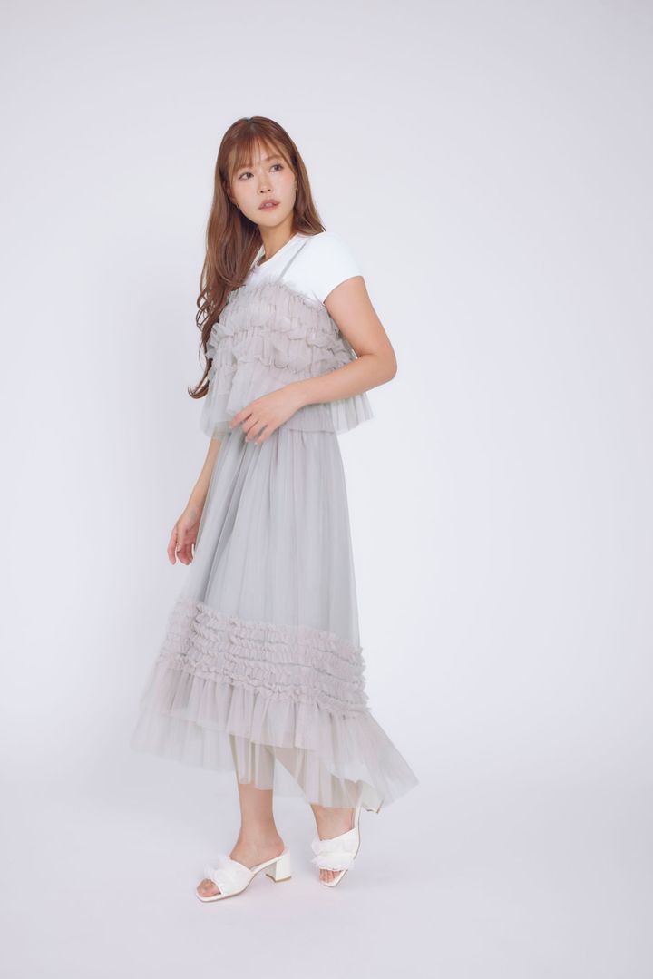 Tiny EDENの服を着用した阿比留あんな