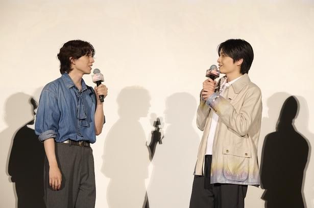 【写真を見る】坂東龍汰、岡山天音が映画館での鑑賞をアピール！山崎天が語った“21歳の抱負”は？ [c]NOTHING NEW, MIYU PRODUCTIONS