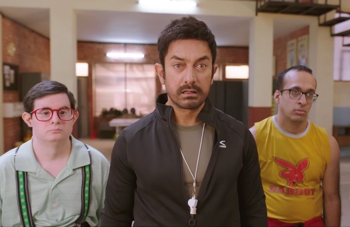 映画『シターレ！星屑たちのミラクル・チーム』場面写真 （C）Aamir Khan Productions 2025 width=