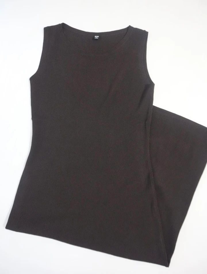 【UNIQLO(ユニクロ)】秋先まで使える！ウォッシャブルリブニットワンピース／ノースリーブ 1,990円_5