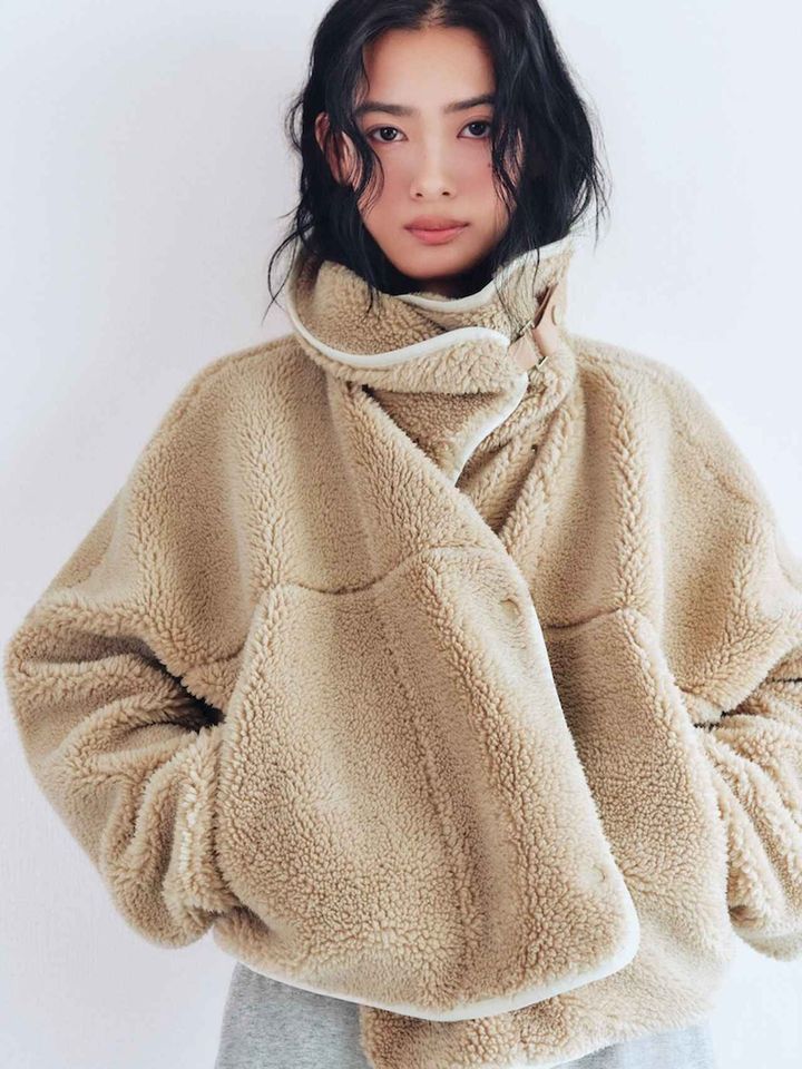 画像: 【FRAY I.D│UGG®】 Raynie Jacket（ベージュ）¥27,500（フレイ アイディー） 出典：フレイ アイディー