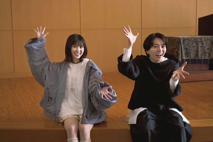 西畑大吾×福本莉子は「“天最高”なバディ」！ 息ぴったりな『時給三〇〇円の死神』舞台裏
