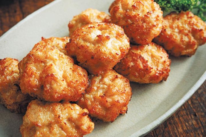 「賛否両論」笠原将弘さん直伝、鶏むね肉で食感バツグンのチキンナゲットを作るコツ
