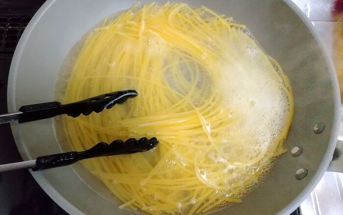 お湯ちょっとでOKな〈爆速ゆで術〉を習得してみた！ほうれん草だけじゃない→卵やパスタも断然時短に♪