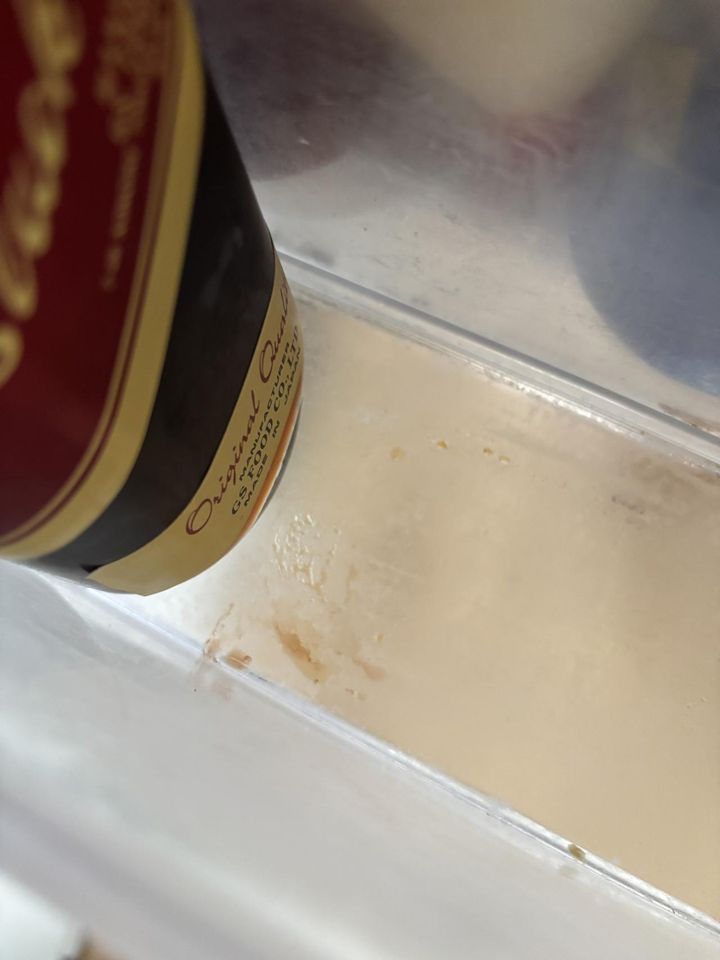 画像: ① 気づけばベタベタ……ドアポケットの汚れが気になる！