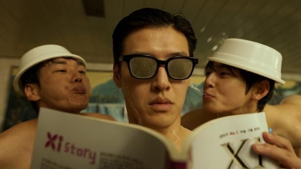 カン・ハヌルが演じる、成績優秀でケンカっ早い“勤勉バカ”のテジョン [c] 2025 SHOWBOX, BRAINSHOWER AND TH STORY ALL RIGHTS RESERVED. 