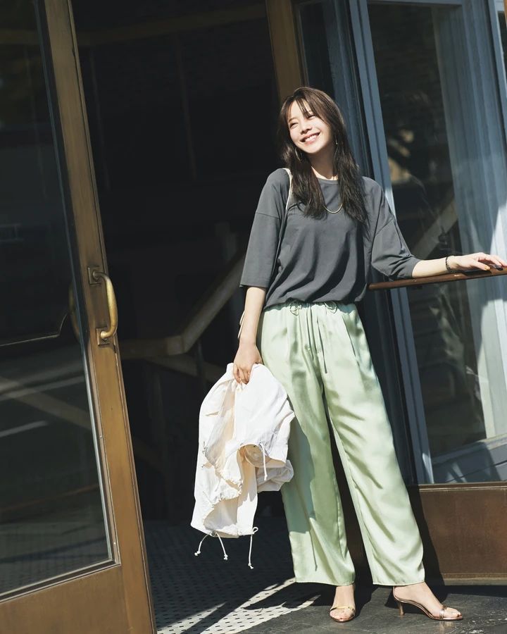 貴島明日香 Tシャツコーデ