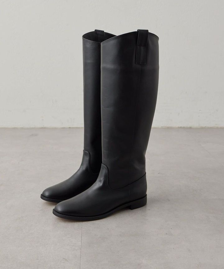 画像: ワイドシャフトロングブーツ￥52,800（ガリャルダガランテ） www.palcloset.jp