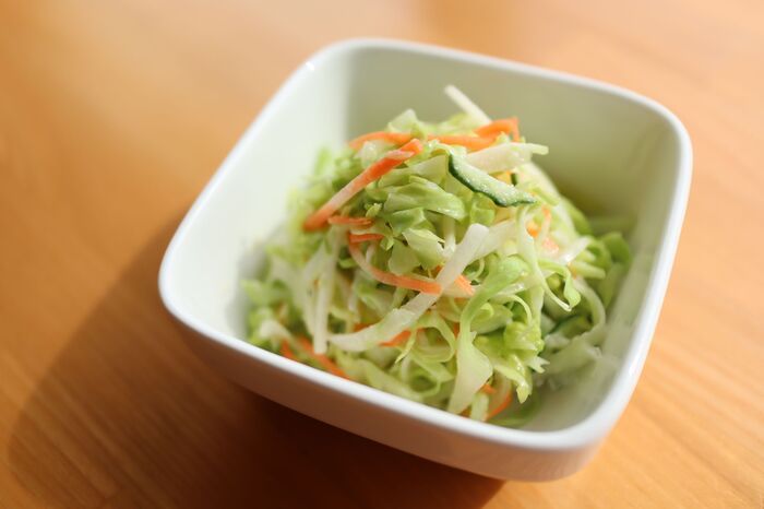パサパサ回避！たった“ひとさじ”でキャベツがずっとシャキシャキになる！？2時間後も感動レベルの裏ワザ♡