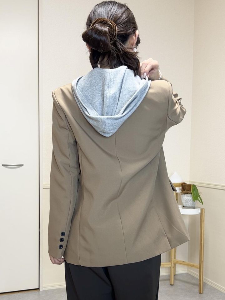 画像: ポイントのフードも！
