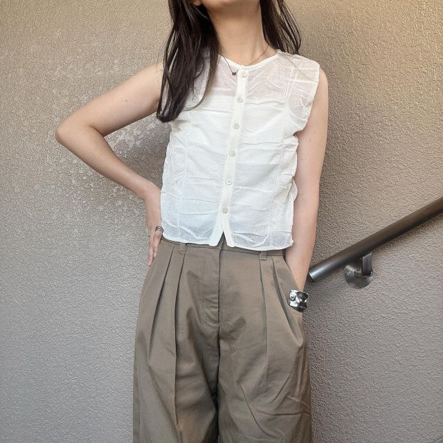 しまむら「ノースリーブカーディガン」
