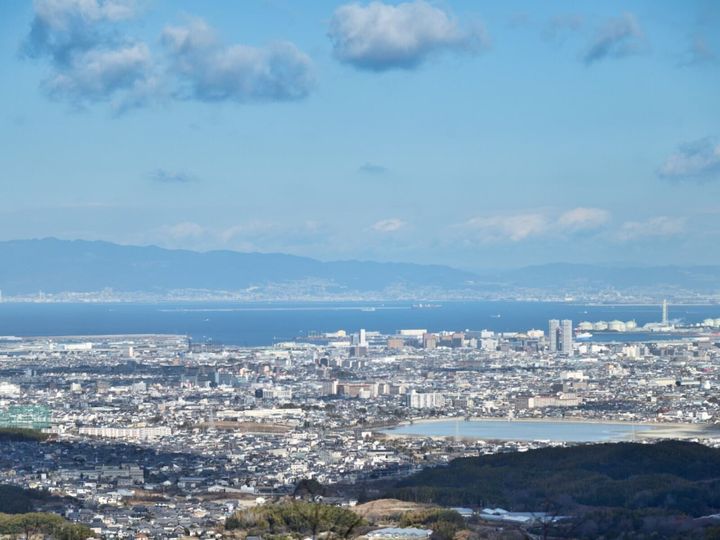 All About ニュース編集部が全国250人を対象に実施した「市に関するアンケート」の調査結果から、大阪府の市で「名前がかっこいい」と思う市ランキングを発表！ 2位「岸和田市」を抑えた1位は？