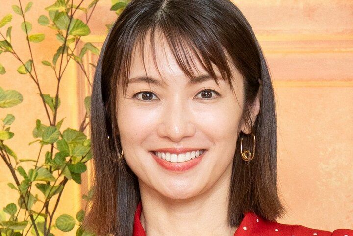 【写真・画像】13歳差婚で話題・内山理名（44）、交際中にグッときた夫・吉田栄作（57）のLINEについて告白 1枚目