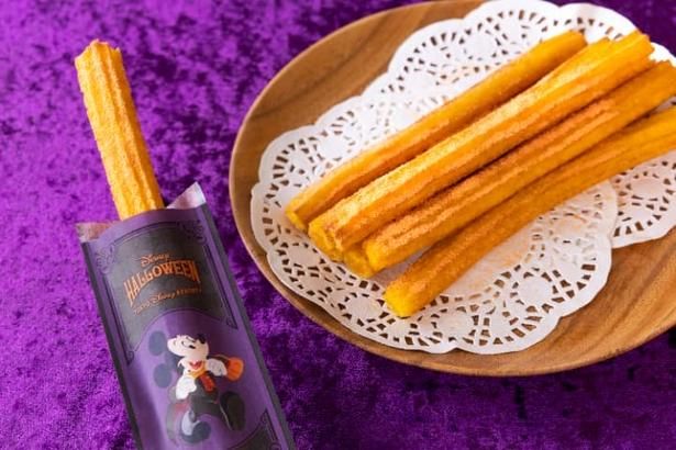 パーク内を散策しながら手軽に食べられる「チュロス」