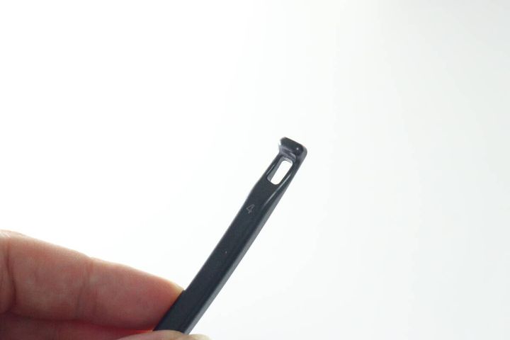 穴あきレンゲの持ち手先端にあるフック穴と引っ掛け部分