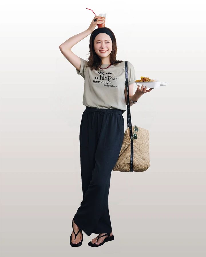 八木ありさ Tシャツコーデ
