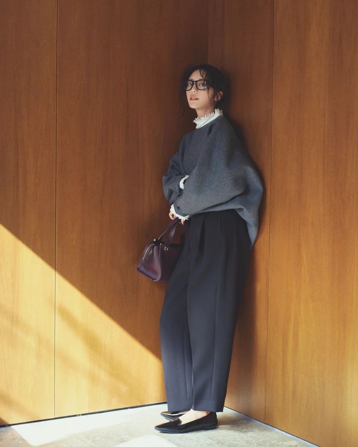 貴島明日香 パンツコーデ