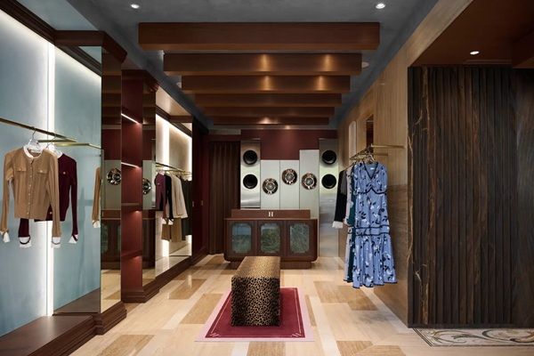 小嶋陽菜さんのブランド「Her lip to」が心斎橋に路面店OPEN！大阪店限定グッズも登場