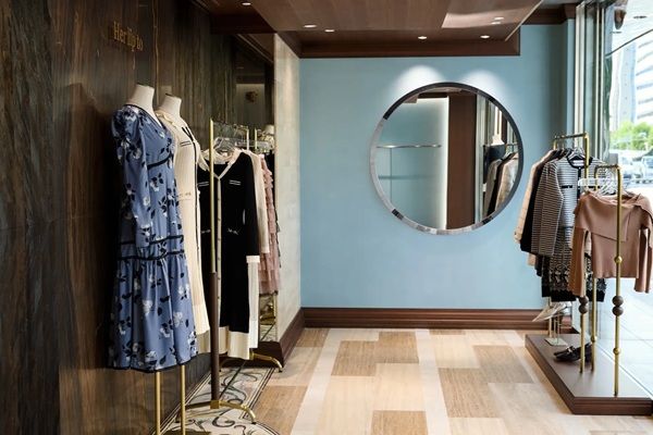小嶋陽菜さんのブランド「Her lip to」が心斎橋に路面店OPEN！大阪店限定グッズも登場