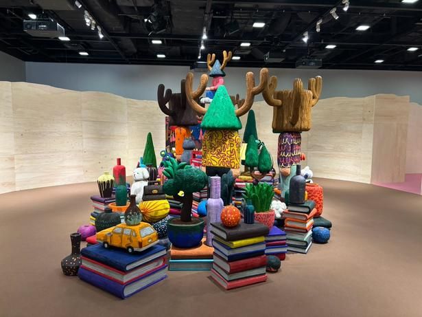 リニューアルオープンした「東京ミッドタウン日比谷 ホール」のこけら落としは現代美術作家・平子雄一さんの展覧会！